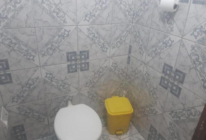 اتاق استاندارد یک تخته با سرویس بهداشتی مشترک, Pousada Do Luquinhas