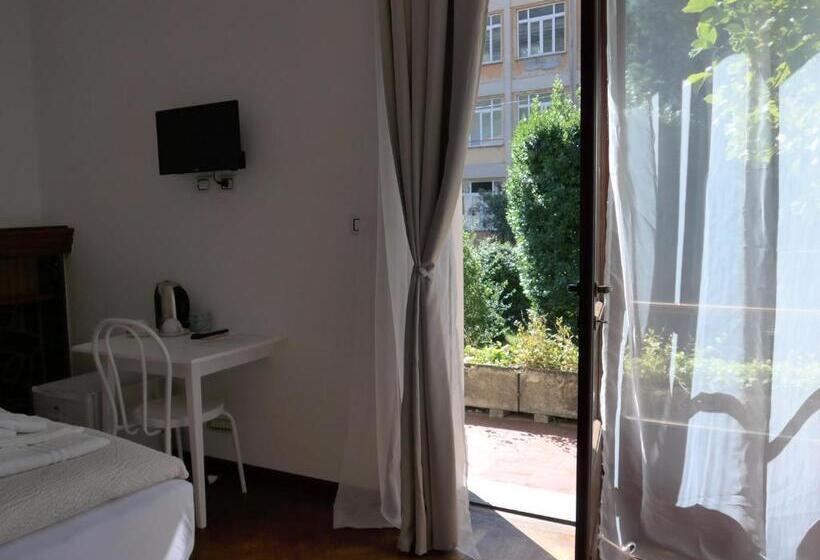 Номер Стандарт с Балконом, La Tana Rooms