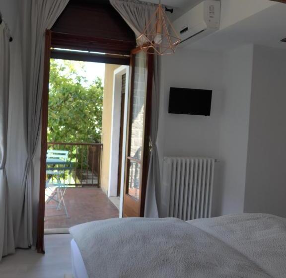 Номер Стандарт с Балконом, La Tana Rooms