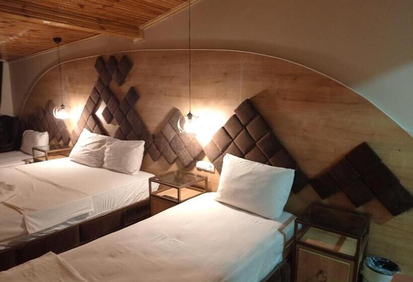 اتاق خانوادگی, Lily Airport Otel