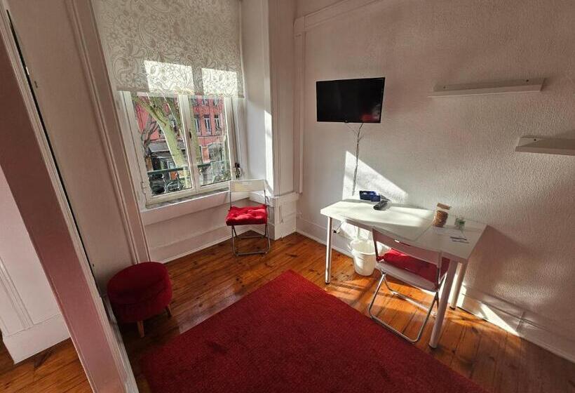 اتاق استاندارد, Almirante Guesthouse