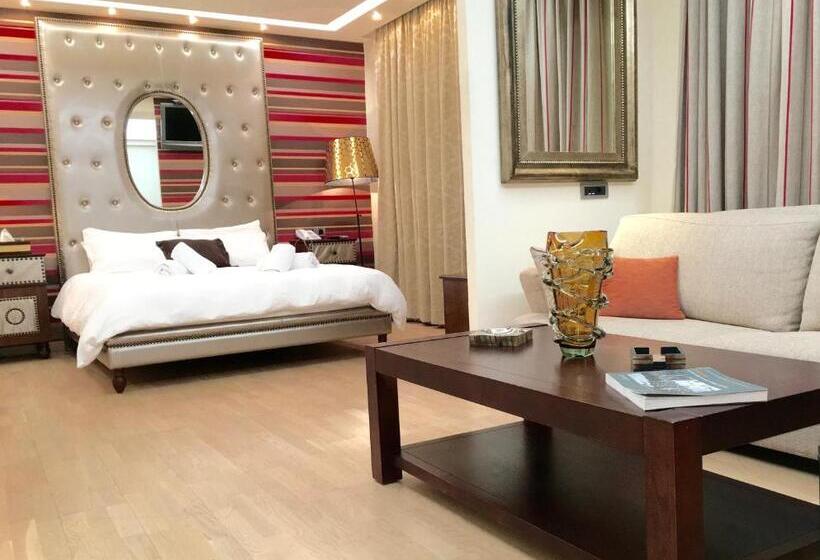 Люкс с гидромассажем, Comfy Boutique