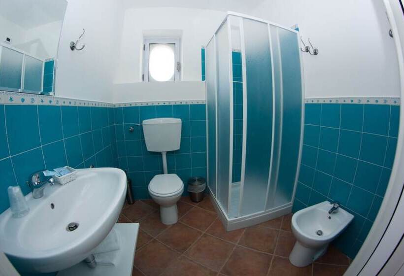 اتاق استاندارد با چشم‌انداز دریا, Yachting Club Mare