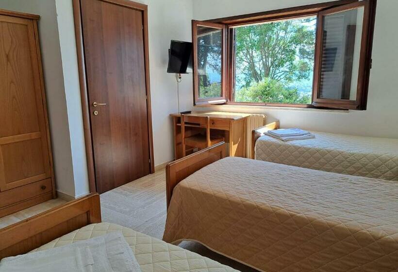 スタンダードトリプルルーム, Casa Per Ferie Ulivo D Assisi