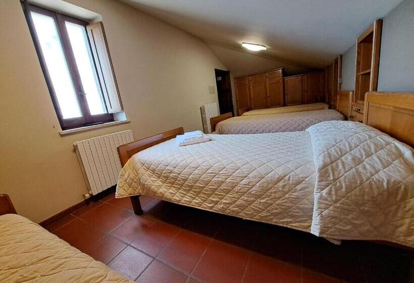 スタンダード４人部屋, Casa Per Ferie Ulivo D Assisi