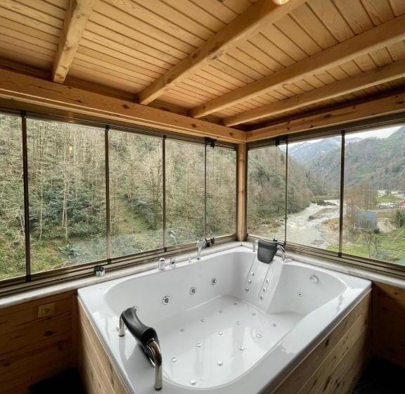 강 전망 스위트, Valley Suit Otel