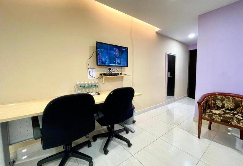 Президентский Люкс, Hilltop Hotel Tanjung Malim
