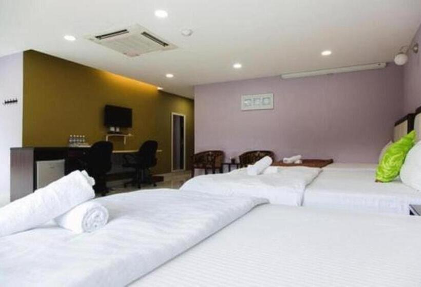 Президентский Люкс, Hilltop Hotel Tanjung Malim