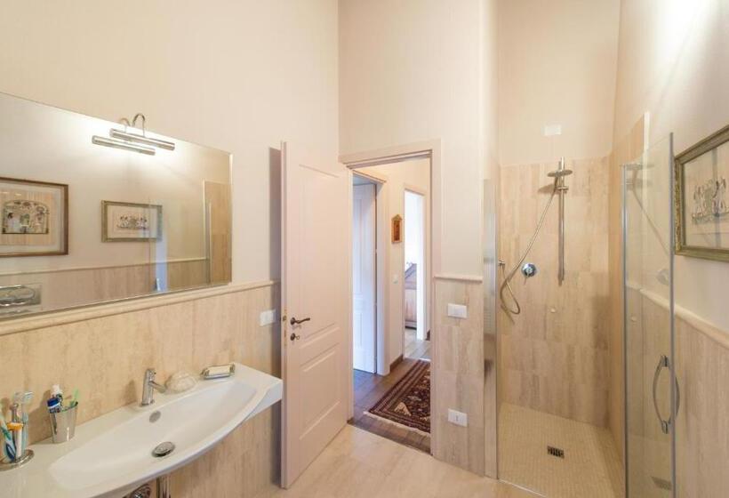 اتاق لوکس, Podere Sanlorenzo