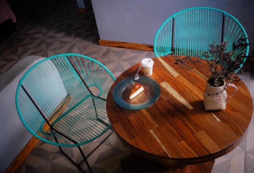 套房带泳池景, Coccoloba Guest House