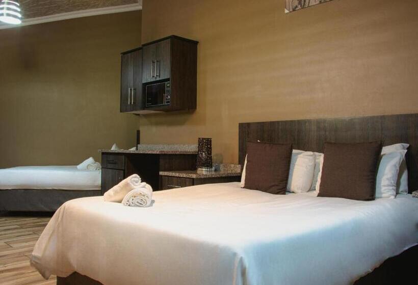 Семейный Номер Deluxe, Palm Inn Guesthouse