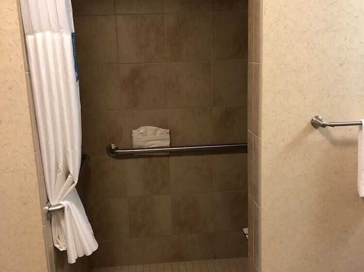 Номер Стандарт, Hampton Inn & Suites Green River