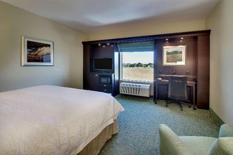 스위트 킹사이즈 침대, Hampton Inn Wilson Downtown