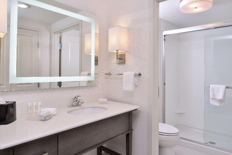 جناح جونيور سرير ملكى, Hilton Garden Inn Gatlinburg