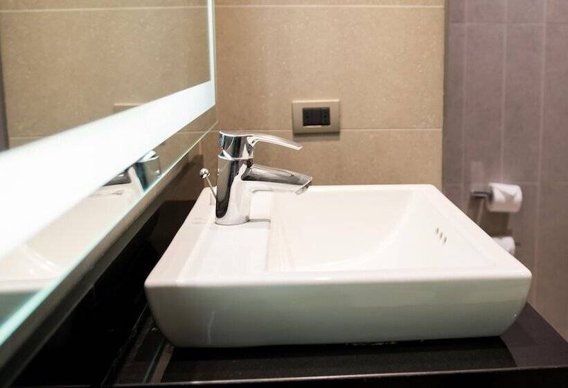 اتاق استاندارد با 2 تخت دوبل, Hilton Garden Inn Santiago Airport