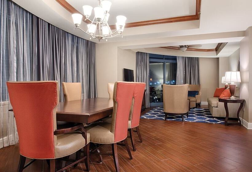 Апартаменты 3 Спальни, Club Wyndham National Harbor
