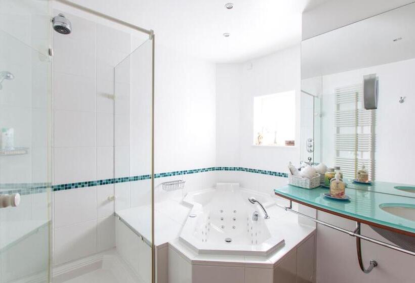 Люкс 2 Спальни, Villacosy Spa  Strasbourg Villa Dolce