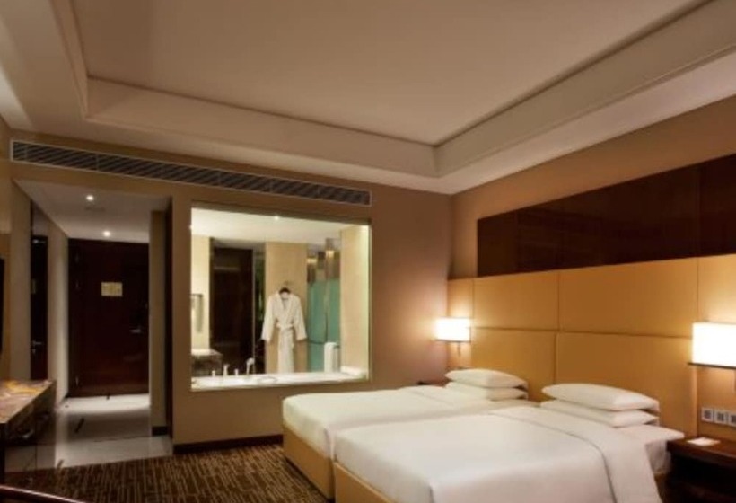 Deluxe Room, Hyatt Regency Jinan