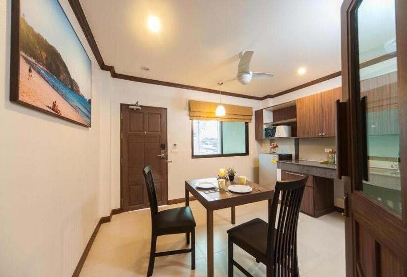 Номер Superior Кровать Кинг, Ratana Hill Patong