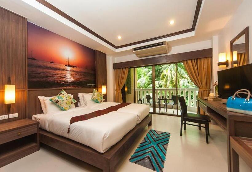 Номер Deluxe, Ratana Hill Patong