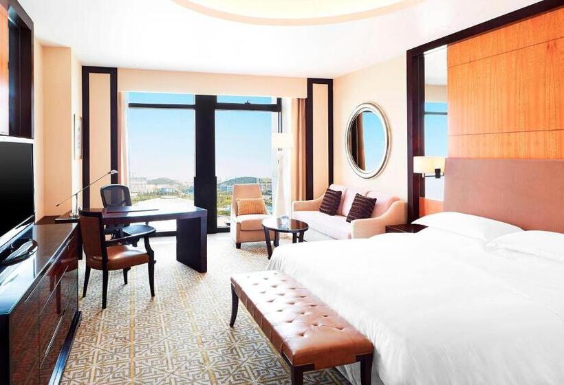 Номер Deluxe Кровать Кинг Вид на Город, Sheraton Jinan