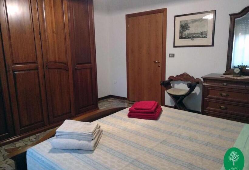 اتاق استاندارد با سرویس بهداشتی مشترک, B&b La Magnolia