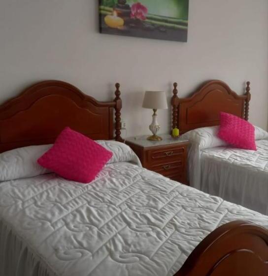 اتاق استاندارد چهار تخته, Albergue Agarimo