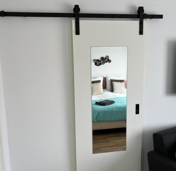 Номер Стандарт, B&b Binisa