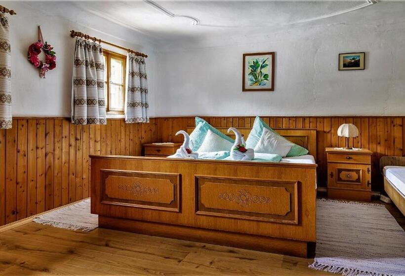 Дом 1 Спальня, Vordersattlegghofhütte
