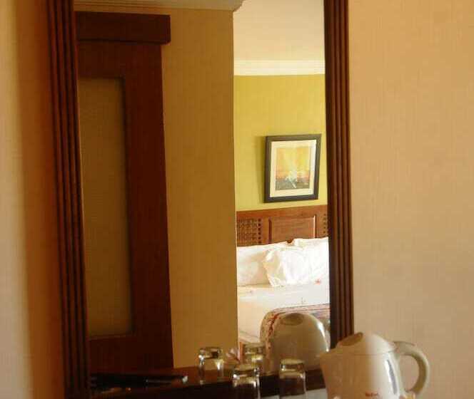 اتاق کلاب, Aanari Hotel & Spa