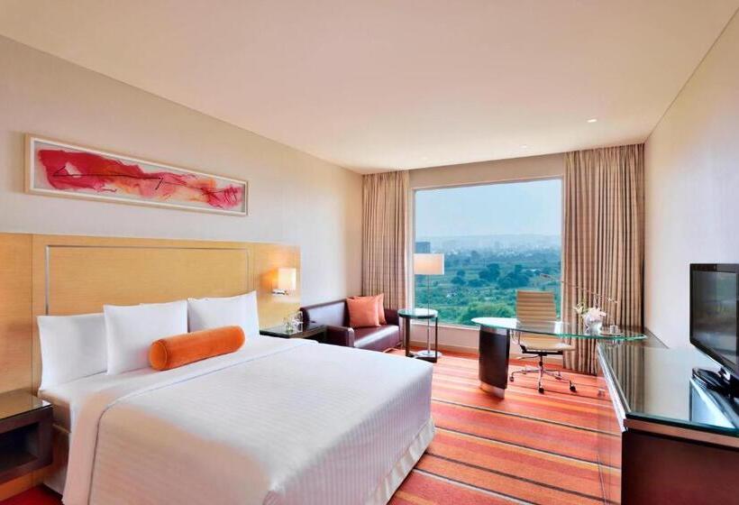 غرفة إدارية سرير كينج, Courtyard By Marriott Pune Hinjewadi