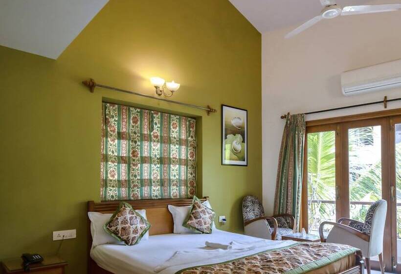 اتاق لوکس, Renzo's Inn