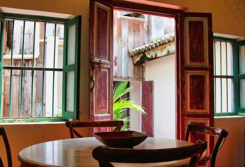 سوئیت 2 خوابه, Temple Tree Resort