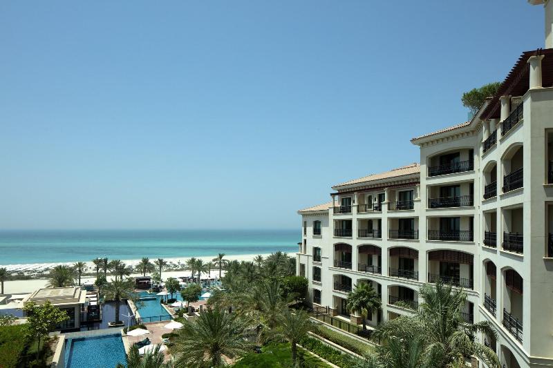 Номер Superior, The St. Regis Saadiyat Island Resort, Abu Dhabi