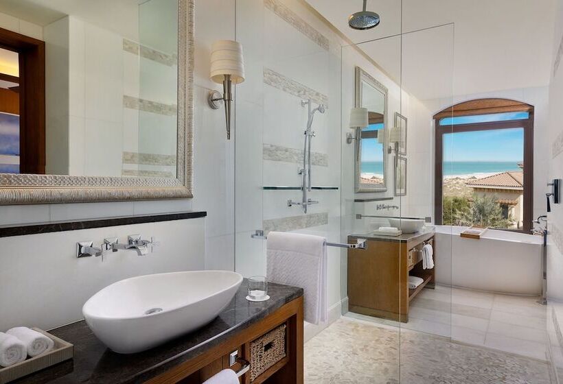 Habitación Premium Vista al Mar., The St. Regis Saadiyat Island Resort, Abu Dhabi