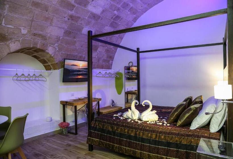 Люкс с гидромассажем, The Bridge Suites