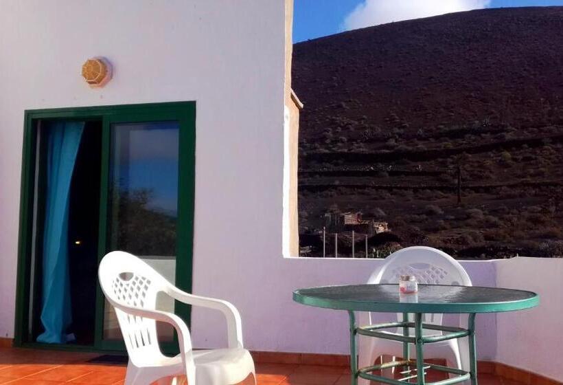 带露台的小型套房, Alma Libre Lanzarote