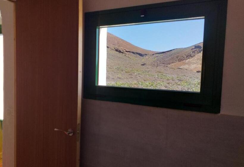 带露台的小型套房, Alma Libre Lanzarote