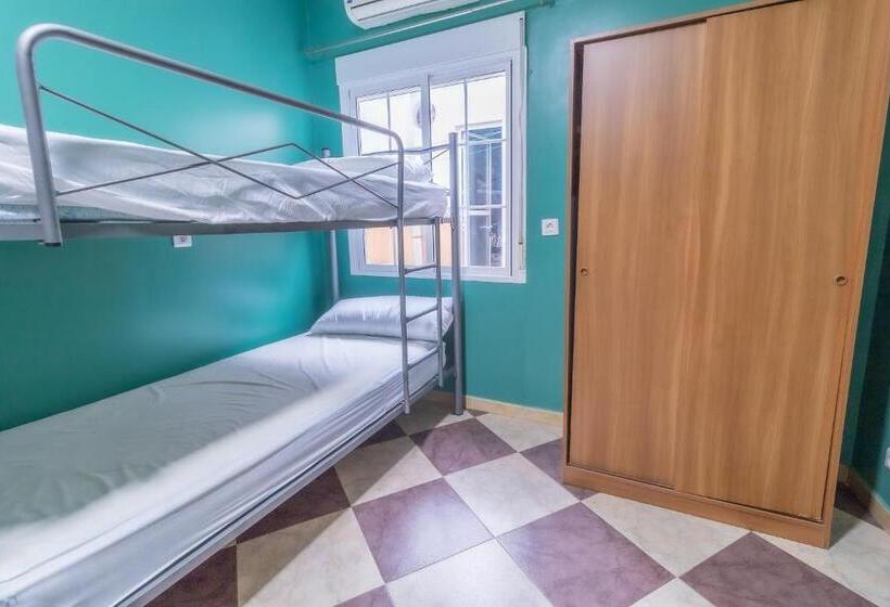 Семейный Номер, Albergue Rojo Plata