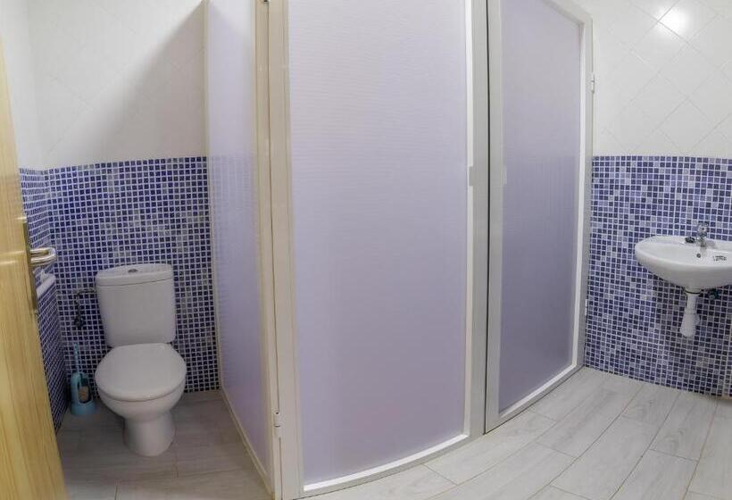 Семейный Номер, Albergue Rojo Plata