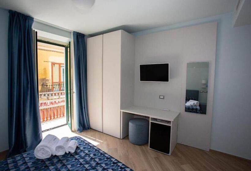Номер Стандарт с Балконом, Odissea Residence E Rooms