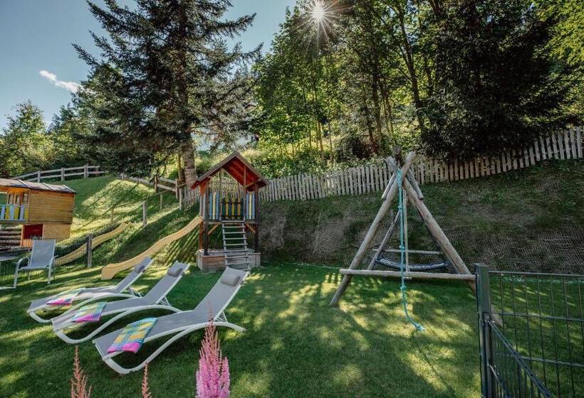 Апартаменты 2 Спальни, 4 Mountains Apartments