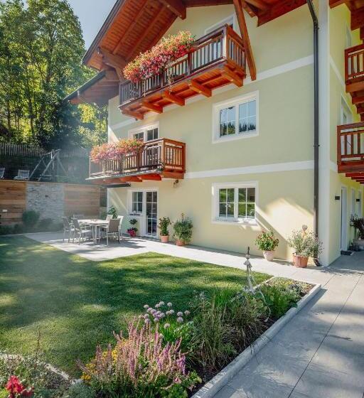 Апартаменты 1 Спальня с Балконом, 4 Mountains Apartments