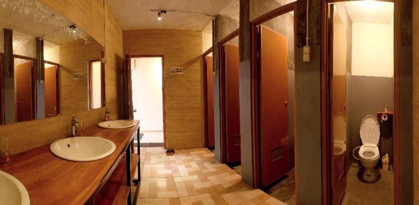 Кровать в Общей Комнате, Tani Jiwo Hostel
