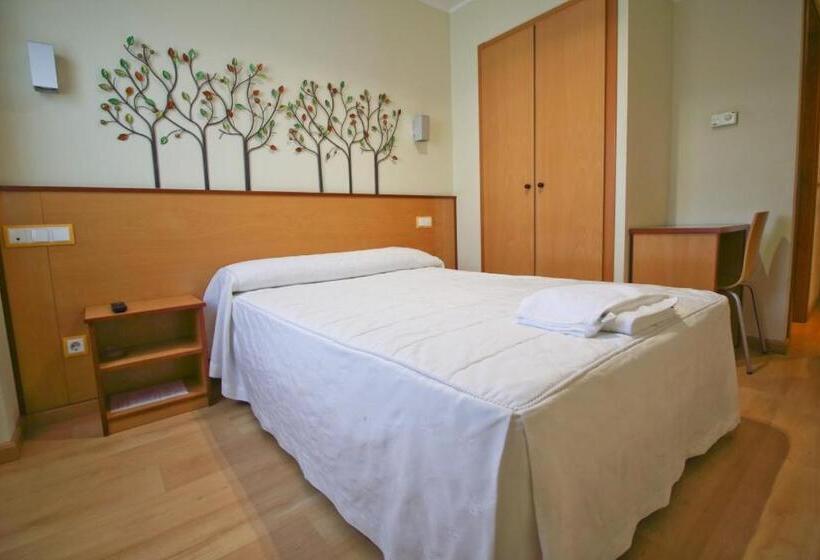 Номер Стандарт, Hostal Restaurante Taracena