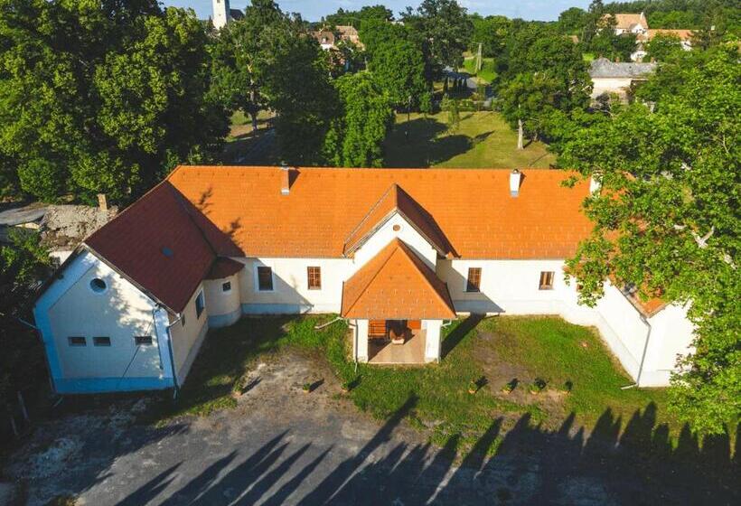 Номер Стандарт Совместная Ванная, Tolnay Kúria és Vendégház