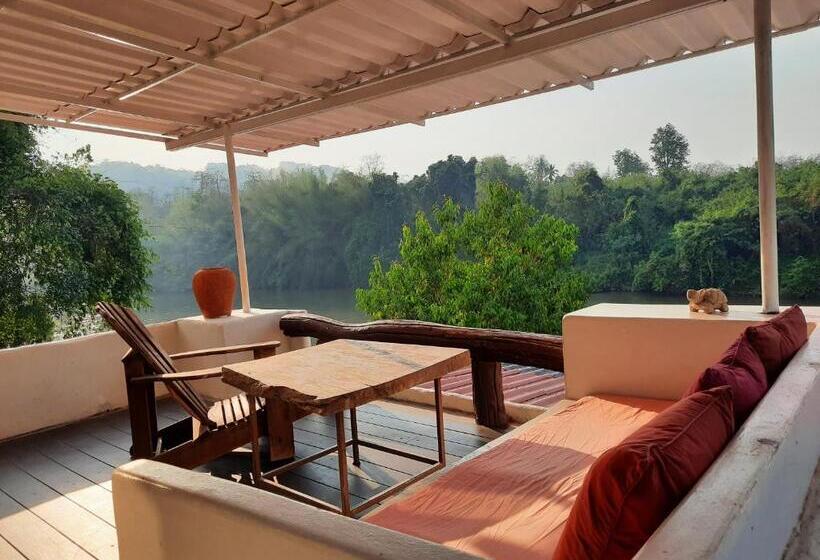 Номер Deluxe Кровать Кинг, Pingplalee Resort Chasorn