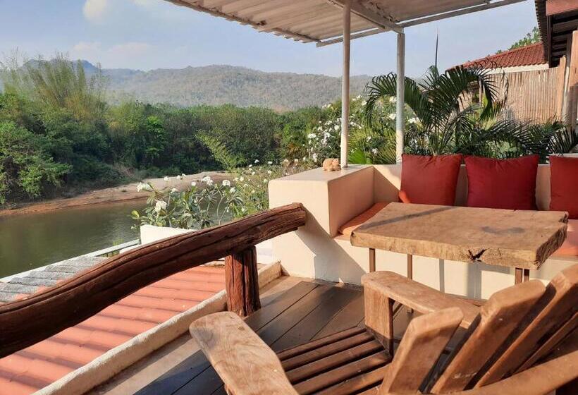 Номер Deluxe Кровать Кинг, Pingplalee Resort Chasorn