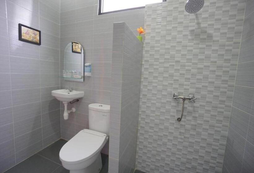 Номер Стандарт, The Cabin Tanjung Hotel Wonosobo