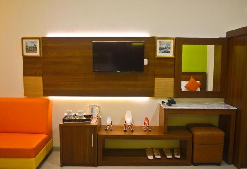 Семейный Номер Deluxe, The Cabin Tanjung Hotel Wonosobo